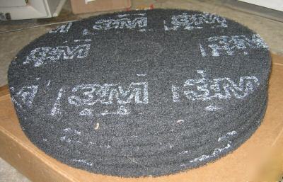3M 7200 black stripper pad 19