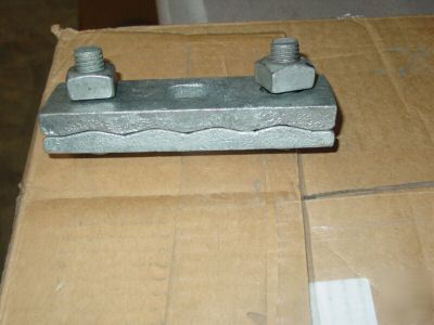 Humbell straight suspension clamp qty. 25 per box
