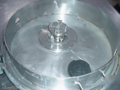 Stainless steel tote tank with agitation 230 gallons