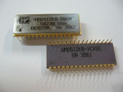 2PCS p/n WMS512K855CM ; very rare gold ic made in usa